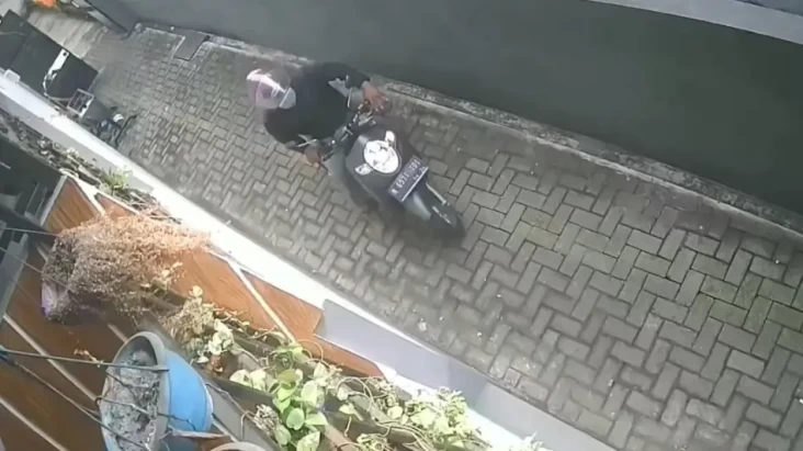 Miris! Suami Kades di...