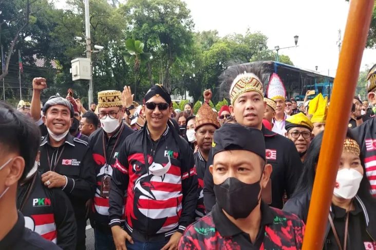 Daftar ke KPU, Ketum...