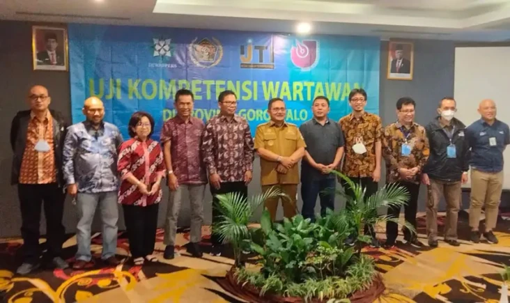 Uji Kompetensi Wartawan,...