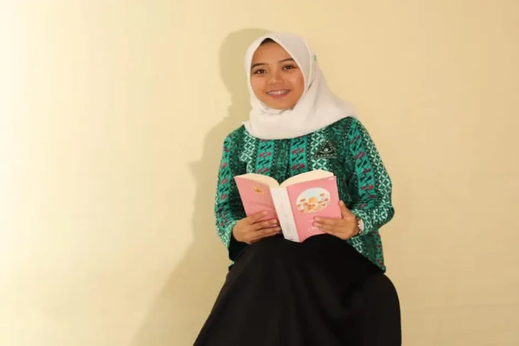 Sarjana Politik UI Calonkan...