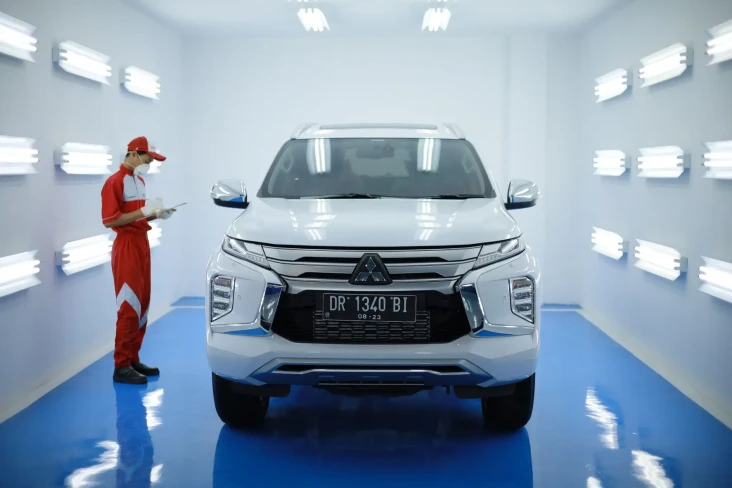 Sama-sama Merawat Mobil,...