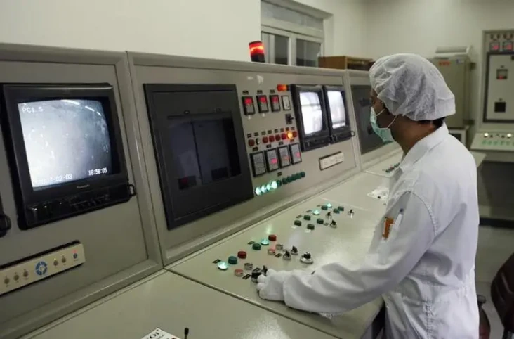 Iran Segera Bangun Reaktor...