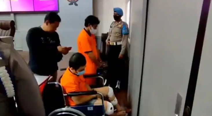 Kronologi 2 Pembunuh...