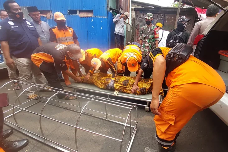 Geger! Orang Gila Ditemukan...