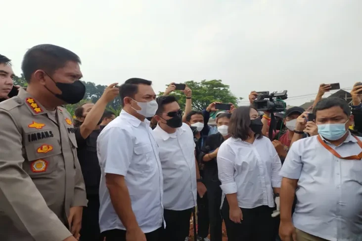 Beras Bansos Kondisi...