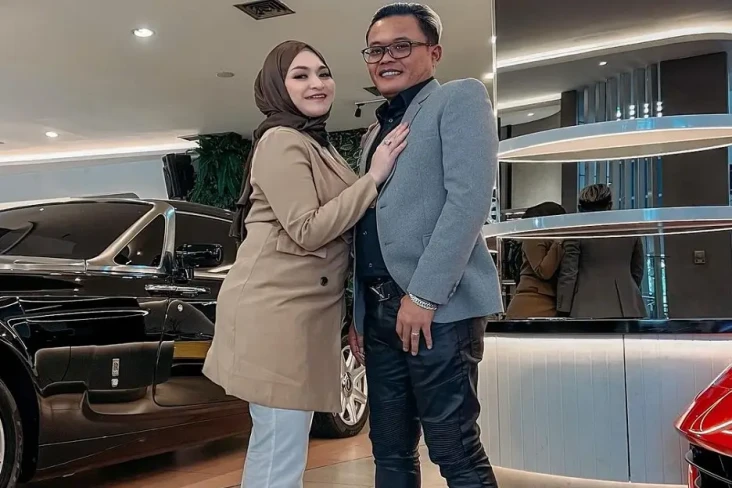 Sule Dikabarkan Sakit,...