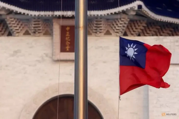 Taiwan: Latihan Militer...