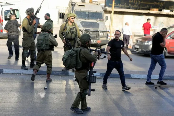 Israel Tangkap Pemimpin...