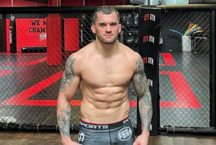 Juara MMA Eropa Roberto...
