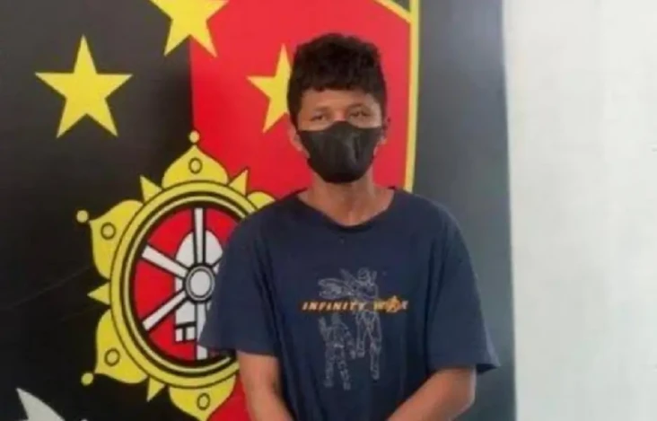 Perampok Apotek Ini...
