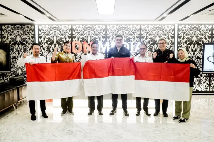 Semarakkan HUT ke-77...