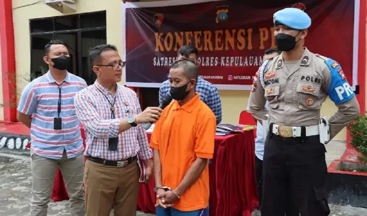 Pria 43 Tahun Cabuli...