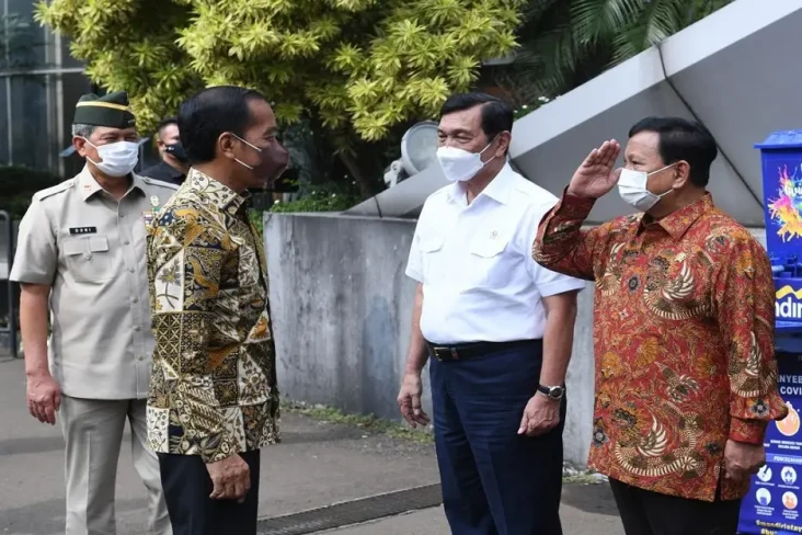 Guyon Prabowo ke Luhut...