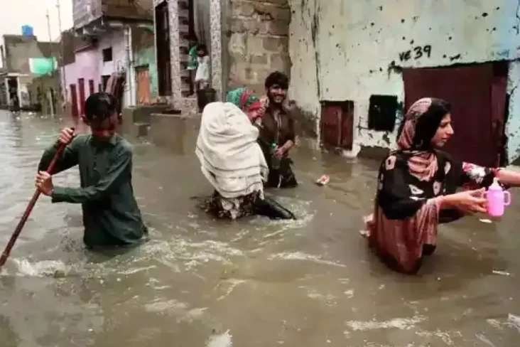 Banjir Bandang Landa...