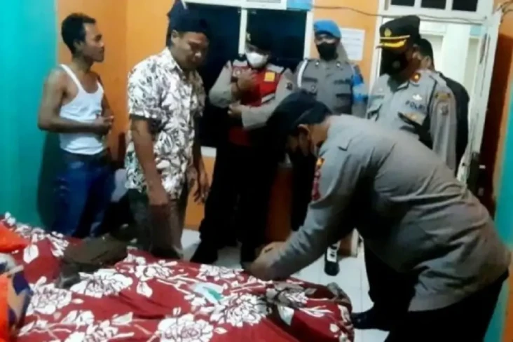 Sedang Asyik Mandi Keringat...