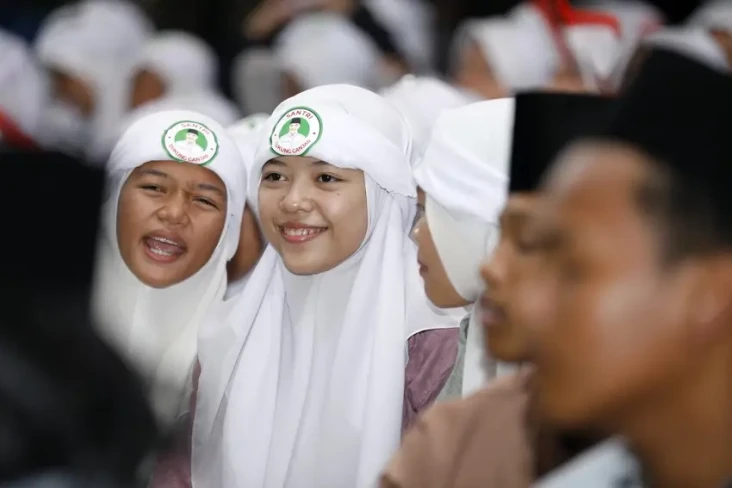 Ribuan Santri Jambi...