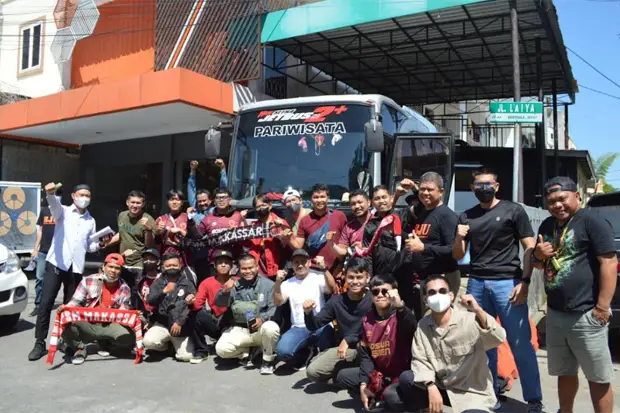 Bus Cahaya Bone Layani...