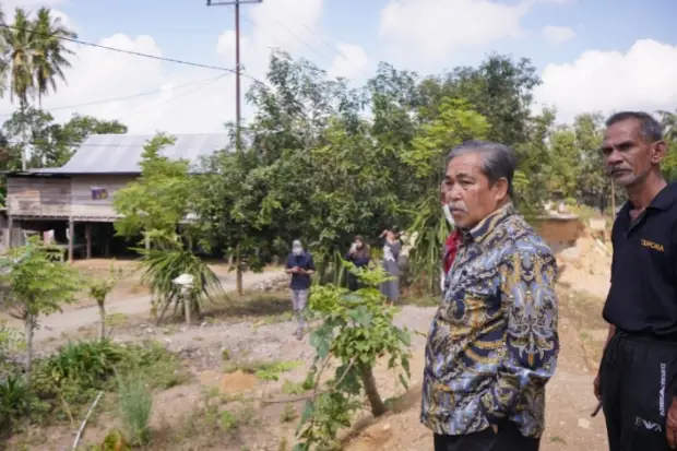 Bupati Sidrap Instruksikan...