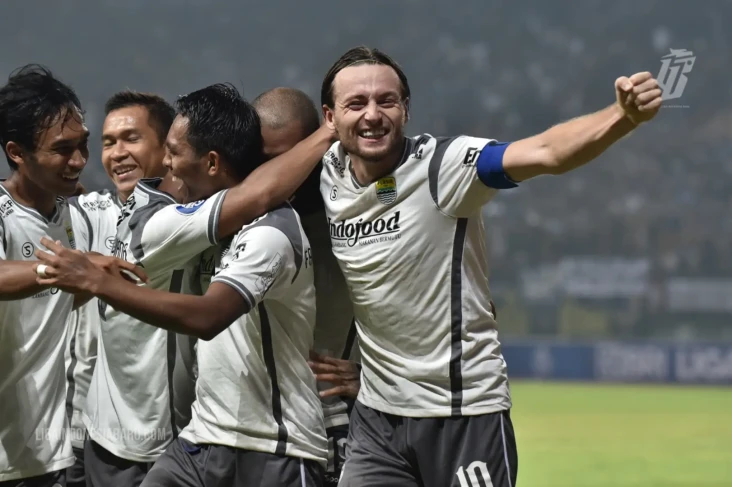 Borneo FC vs Persib...