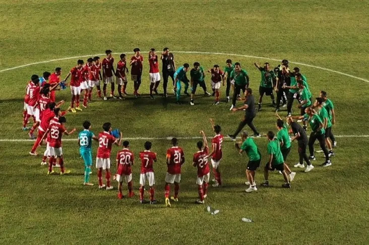 Indonesia Bertahan di...