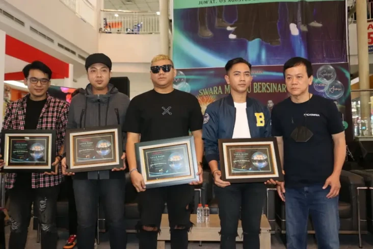 Kembali Bangkitkan Musik...