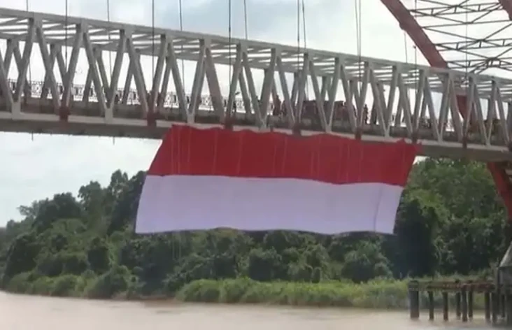 Peringati HUT ke-77...