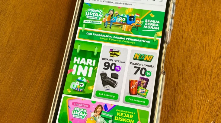 Tokopedia Mengutip Pembeli...