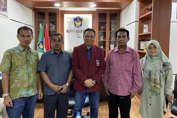 Gelar Raker, Pascasarjana...