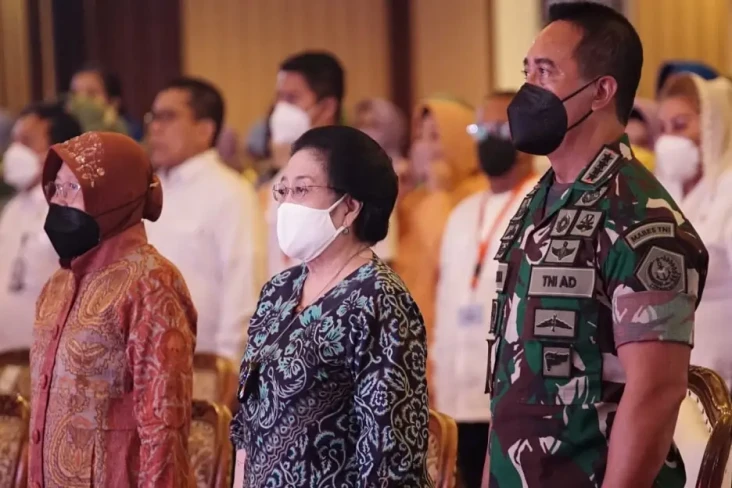 Digagas Megawati, Buku...