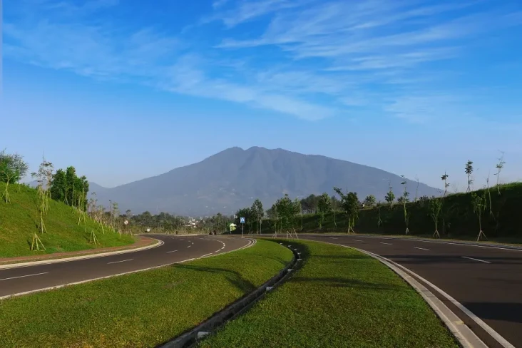 Bukan Di Puncak, Tempat...