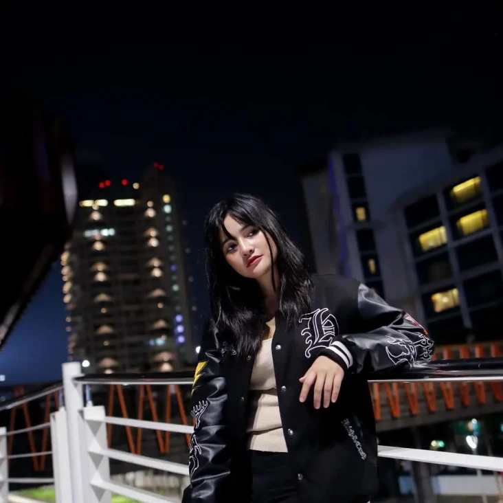 Rilis Lagu Bahasa Inggris,...