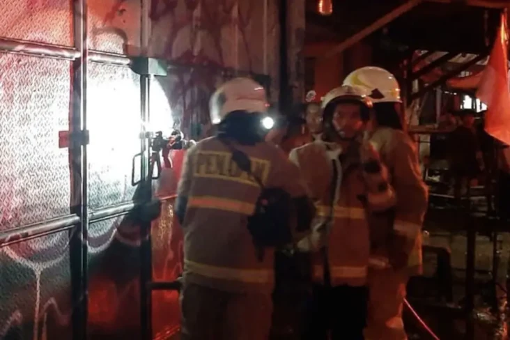 Bengkel Terbakar Diduga...