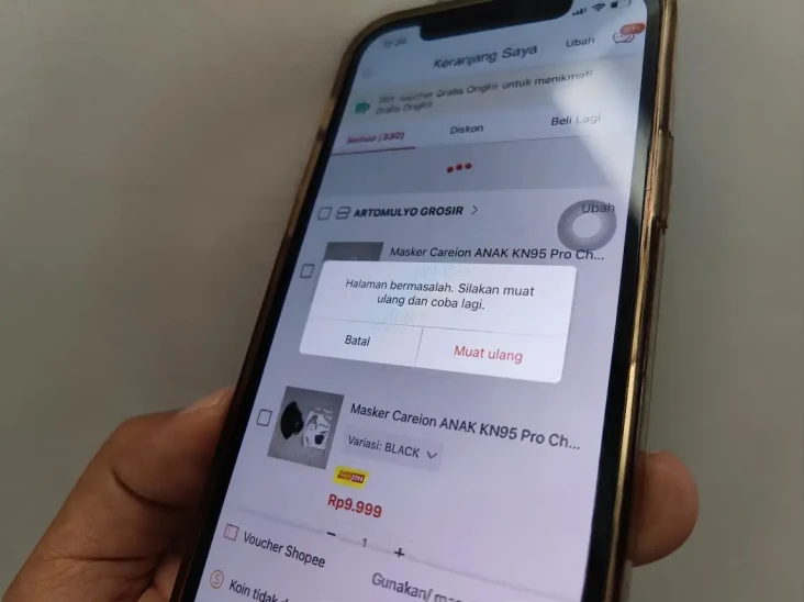 Diprotes Penjual Karena...