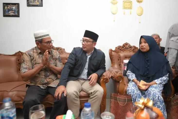 Tangis Ridwan Kamil...