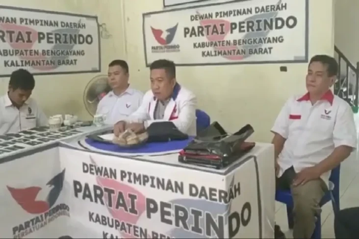 Bermodal 3 Kursi, Perindo...