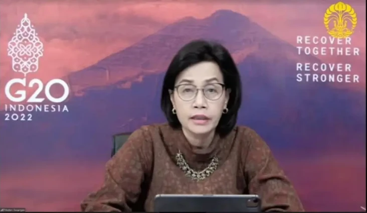 Menkeu Sri Mulyani Beri...
