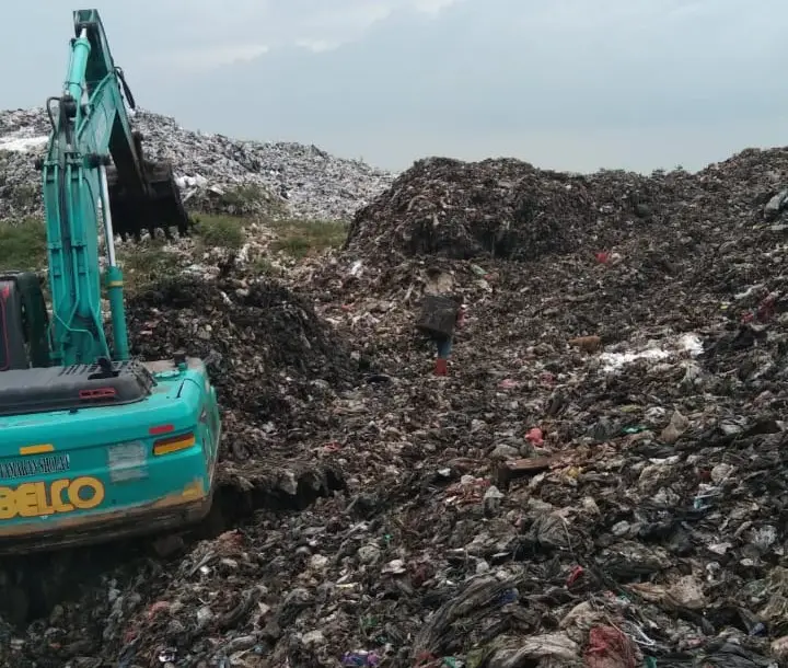 Kurang Lahan, Sampah...