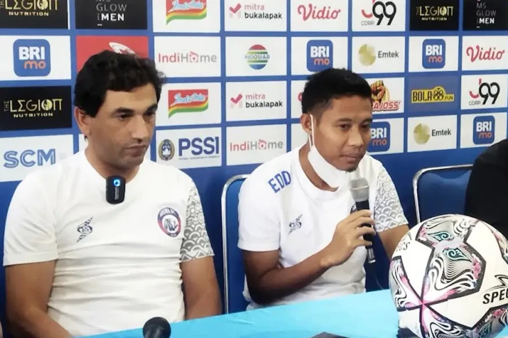 Bintang Timnas Kritik...