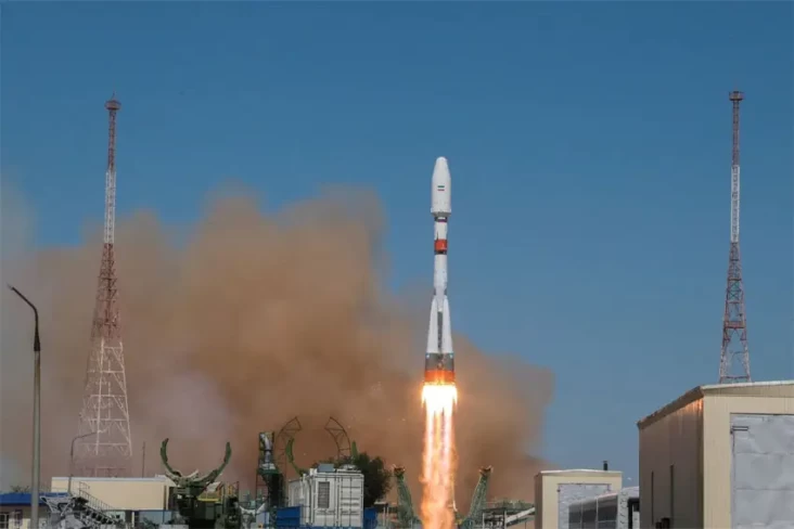 Rusia Luncurkan Satelit...