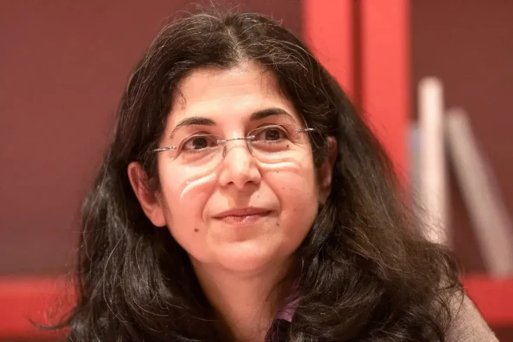 Iran Bebaskan Akademisi...
