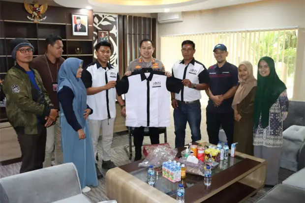Gantikan AKBP Fajar,...