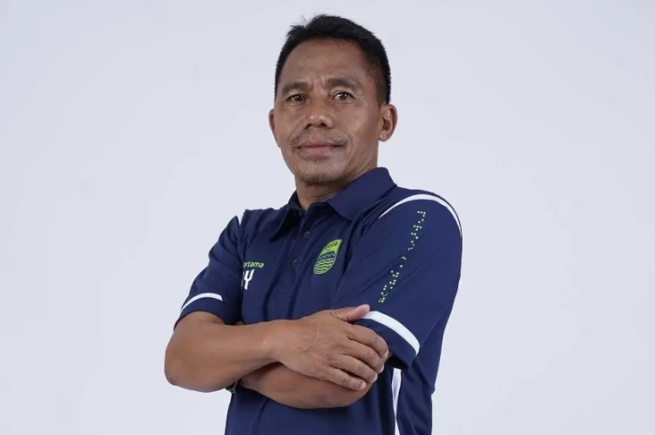 Persib Bandung Tunjuk...