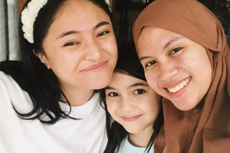 Marshanda Ulang Tahun,...