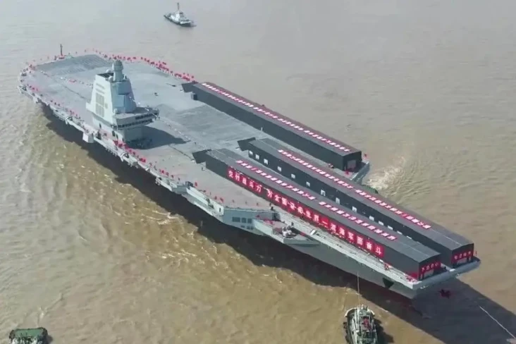 3 Kapal Induk China...