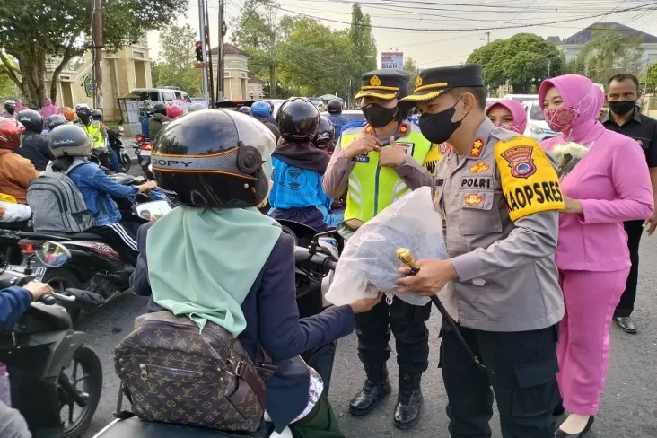 Peringati Hari Polwan,...