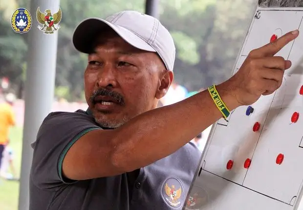Fakhri Husaini Beri...
