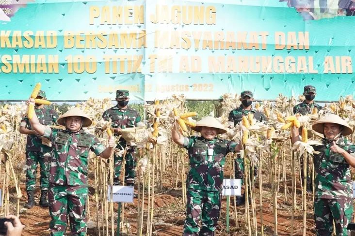 Pangkostrad Bersama...