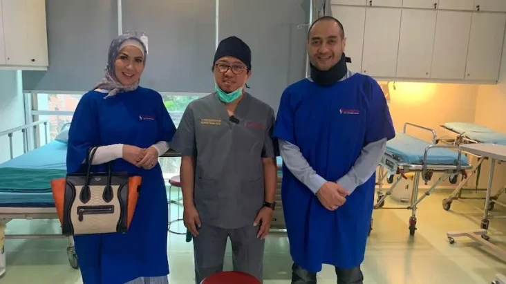 Ferry Irawan Jalani...