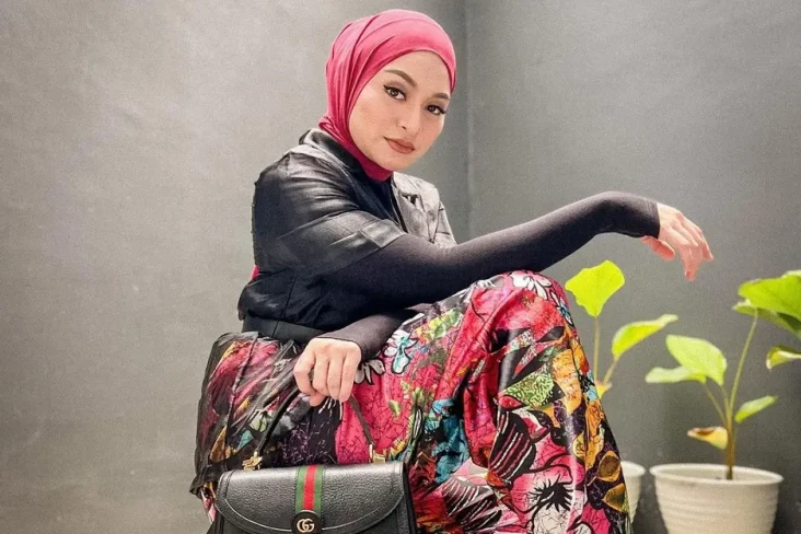 Jawaban Nathalie Holscher...