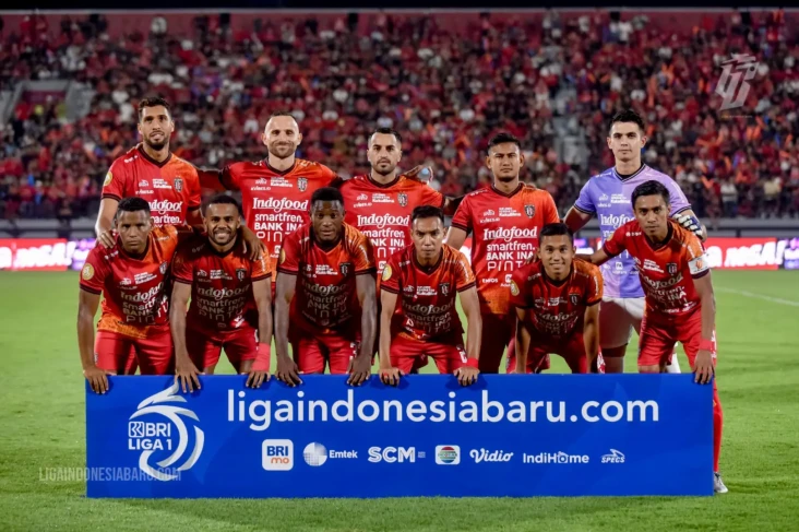 Bali United vs Arema...